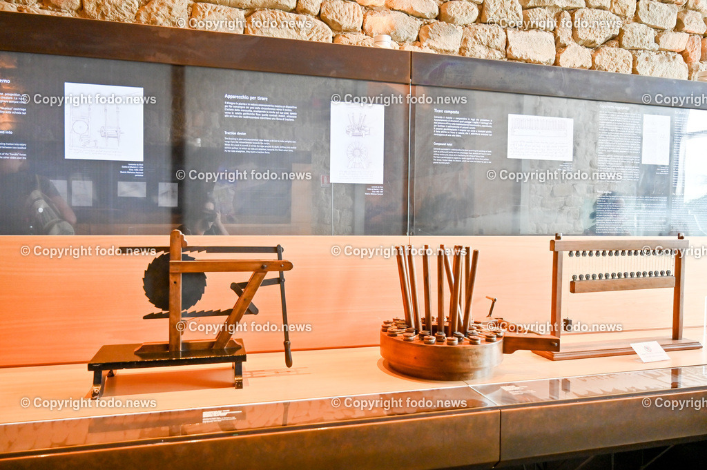 Italien_ Toskana_ Vinci_ 31.05.2024-38 | 31.05.2024, Italien, ITA, Toskana, Vinci im Bild Stadtansichten, Gebäude, Architektur, Touristen, Historisch, Souvenir, Altstadt, Museum, Statuen, Skulpturen, Leonardo Da Vinci, Castello dei Conti Guidi, Museo Leonardiano


Vinci ist eine italienische Gemeinde in der Metropolitanstadt Florenz, Region Toskana.
Quelle: Wikipedia
