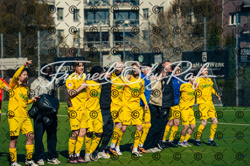 DSC03774 | Professioneller Online-Store für hochwertige Fotografie: Entdecke einzigartige Bilder aus Street, Events und Lifestyle. Sichere dir exklusive Prints und digitale Downloads in bester Qualität für dein Zuhause oder Projekte. - Realisiert mit Pictrs.com