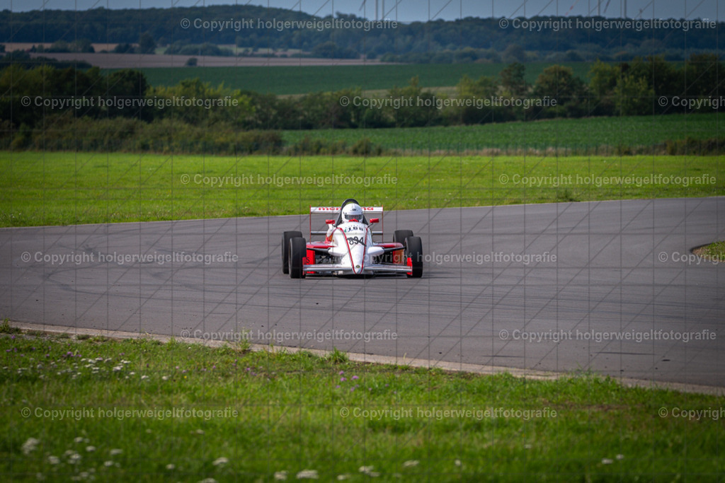 Formel Opel Lotus Mk 2 | Foto vom 3. Classic Motor Weekend 18. - 20. August 2023 auf dem Flugplatz in Obermehler - Realisiert mit Pictrs.com