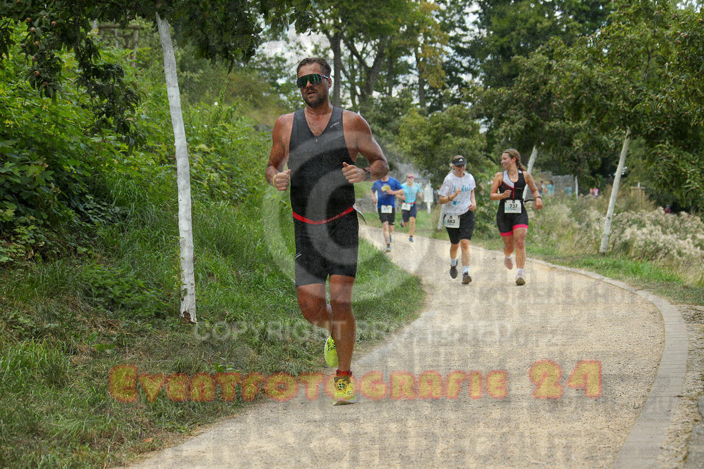 250824_1426_EX1_6212 | Sportfotografie im Rhein-Sieg Kreis, Köln, Bonn, NRW, Rheinland Pfalz, Hessen, etc. Unser Tätigkeitsfeld umfasst den Laufsport vom Volkslauf über den Marathon, Duathlon, Triathon bis zum Ultralauf wie Kölnpfad Ultra oder Schindertrail.