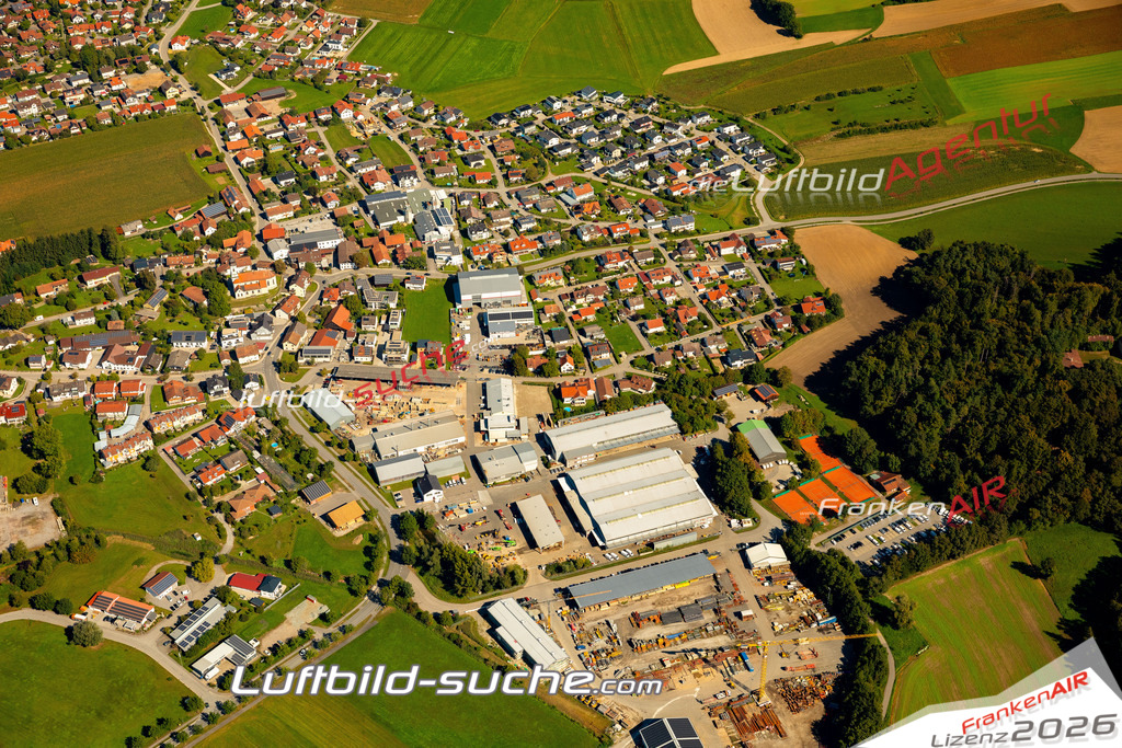 Das Luftbild zeigt : Neuhausen Offenberg - Die Luftaufnahme wurde 2023 vom UL-Flugzeug aus erstellt ( keine Drohne ) - Hochauflösende Luftaufnahme - Für grossformatige Ausdrucke geeignet. Die Geschenkidee !Mit Lizenz und Bildrechte bestellbar