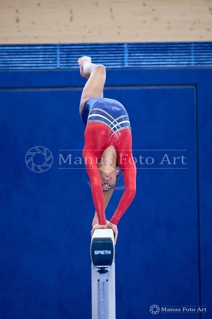 2024-04-19-1-3-C-DSC01011 | Professionelle Sportfotografie in Hamburg, Schleswig-Holstein und Niedersachsen – spezialisiert auf Rhönrad, Geräteturnen, Leistungsturnen und rhythmische Sportgymnastik. Bundesweite Begleitung von Rhönrad-Events. Jetzt Sport-Fotos - Realisiert mit Pictrs.com