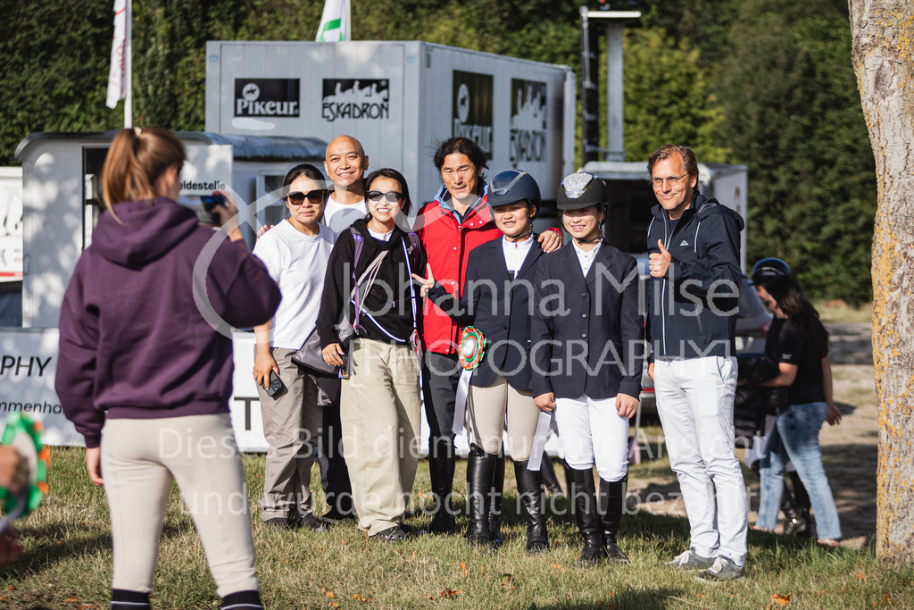250710_BHO_SpringReiterWB-309 | Deine schönsten Turniermomente als professionelle Fotos! Entdecke hochwertige Pferdesport-Fotografie im Online-Shop. Jetzt Fotos finden & bestellen!