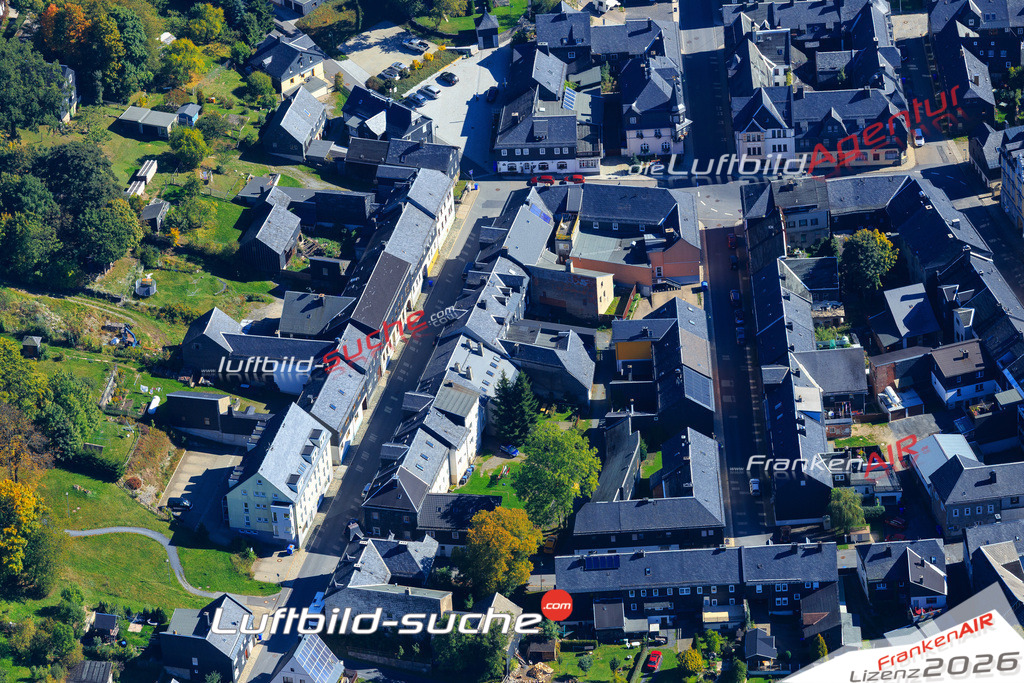 Die Luftaufnahme der Stadt Ludwigsstadt wurde vom UL-Flugzeug heraus erstellt ( keine Drohne )- hohe Auflösung für beste Qualität