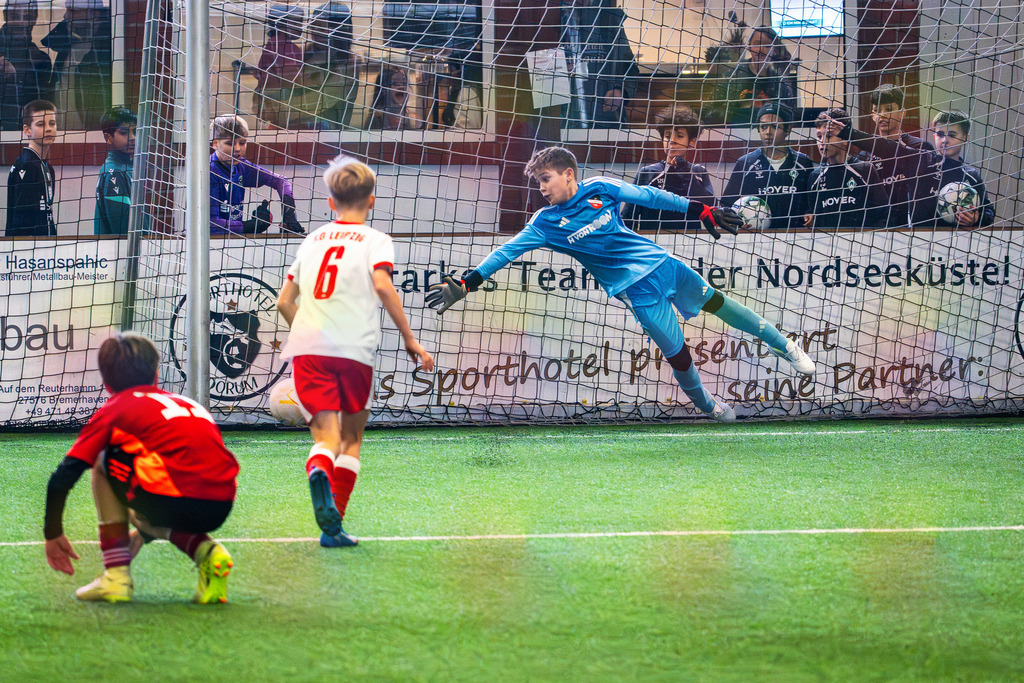 _BLR9358 | Professionelle Fußball- und Sportfotografie. Spielbilder online ansehen und kaufen – Einzelbilder oder komplette Galerien in hoher Qualität. - Realisiert mit Pictrs.com