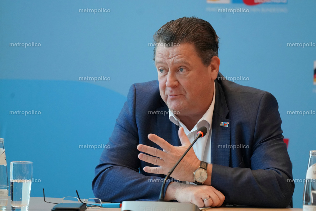 Stephan Brandner im Pressegespräch | Metropolico