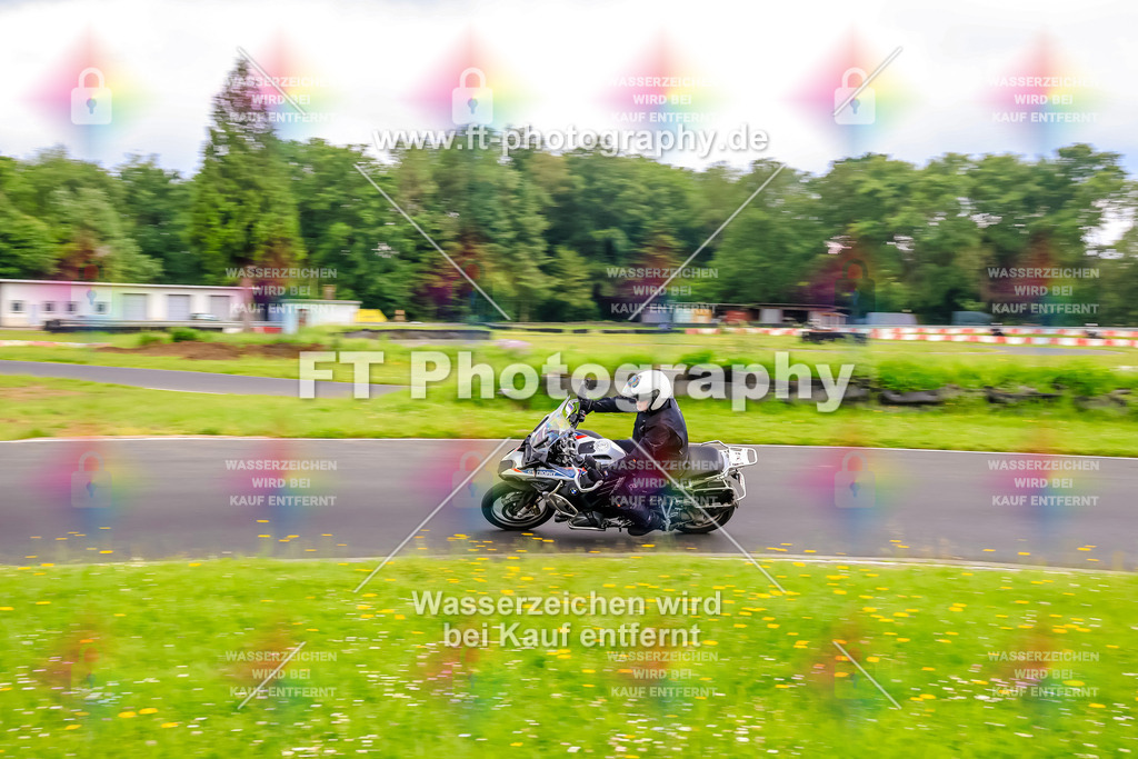 VBK-7205 | Hier findet Ihr Bilder von Touristenfahrten auf der Nürburgring Nordschleife oder von anderen Veranstaltungen die ich besucht habe. Viel Spass beim Durch Schauen 