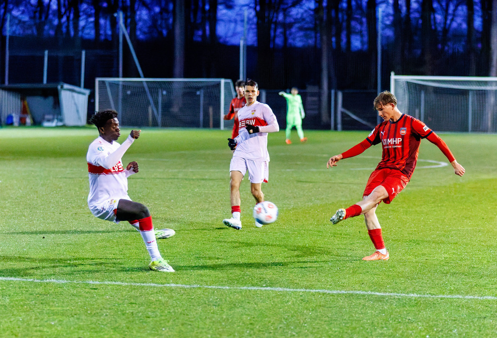 FCHVFB_260325_3-28 | 1.FC Heidenheim 1846 vs. VfB Stuttgart, Fußball, A-Junioren, Verbandspokal, 2025/2026, 25.03.2026 in Heidenheim, Rasenplatz, Walter-Birkhold-Jugendstadion(Foto: Michael Bulling) - Realisiert mit Pictrs.com