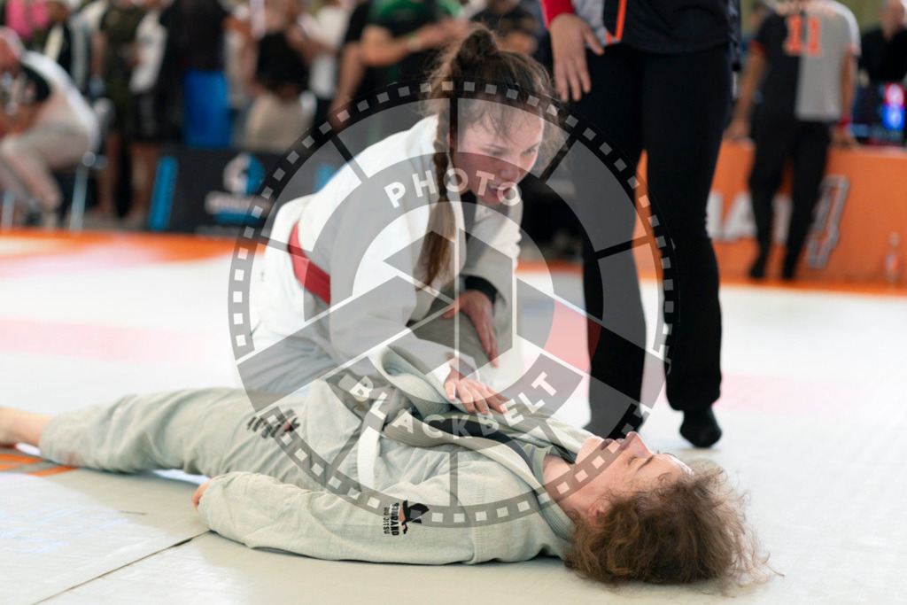 20240915PBB2770 | Athletes compete during the Grappling Industries’ grappling and Brazilian jiu-jitsu competition in Berlin, on September 15, 2024.
