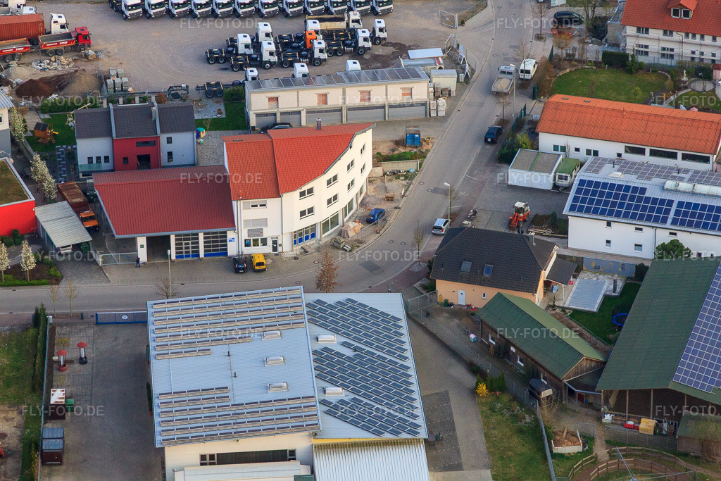 Luftbild: Autowerkstatt Boris Kirchmer am Mittelwegring in Jockgrim im Bundesland Rheinland-Pfalz in Deutschland. Foto: IMG_63413.jpg vom 28.03.2014 durch Werner Riehm/FLY-FOTO.de