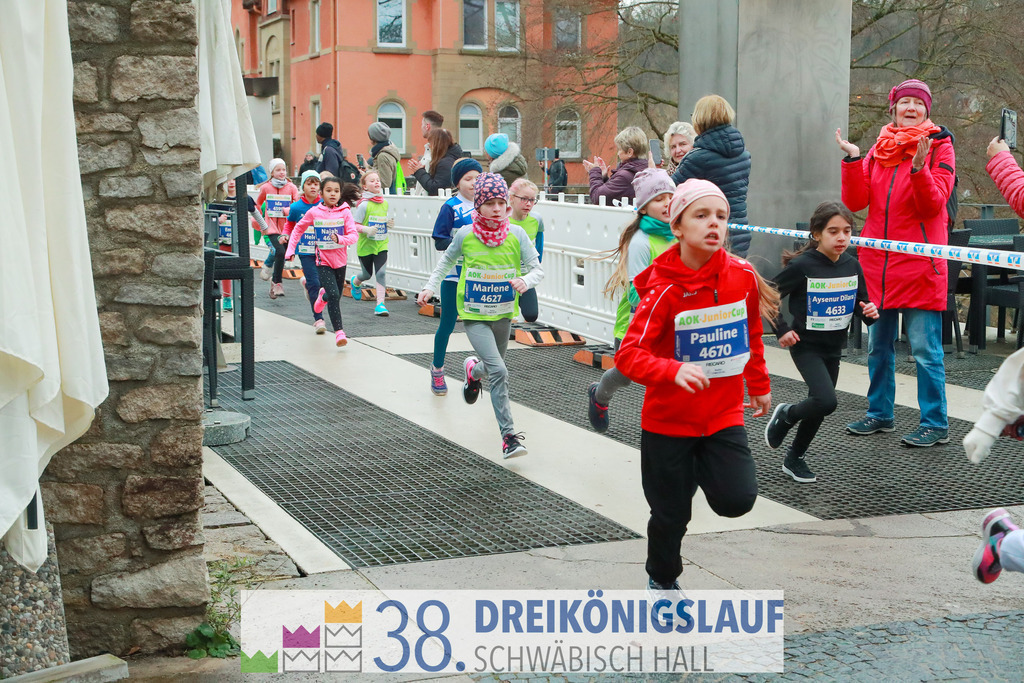400m AOK Junior Cup | 3 Koenigslauf 2024 400m AOK Junior Cup - Realisiert mit Pictrs.com