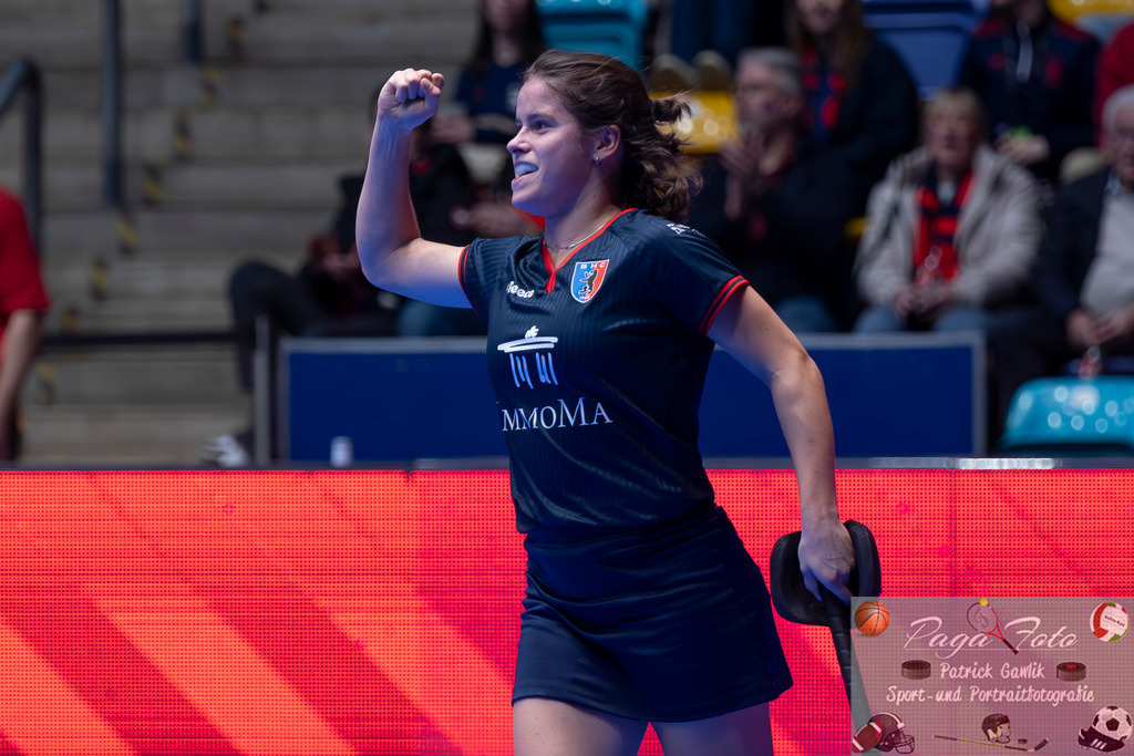 Volvo E.R.B. Final 4 Halbfinale Frauen: Der Club an der Alster - Berlienr HC, 25.01.2025 | Linnea Weidemann (Berliner HC #10) jubelt, Der Club an der Alster - Berlienr HC, Frankfurt, Süwag Arena, 25.1.2025 - Realisiert mit Pictrs.com