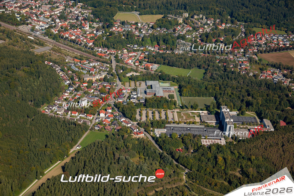 Aktuelles Luftbild von  Kirchseeon Kauf mit Lizenz / Bildrechten möglich- Die Luftaufnahme wurde 2021 mittels UL-Flugzeug erstellt ( keine Drohne ) - hochauflösende Kamera-Systeme von  Canon -Beste Qualität - Für grossformatige Ausdrucke geeignet. Die Geschenkidee !