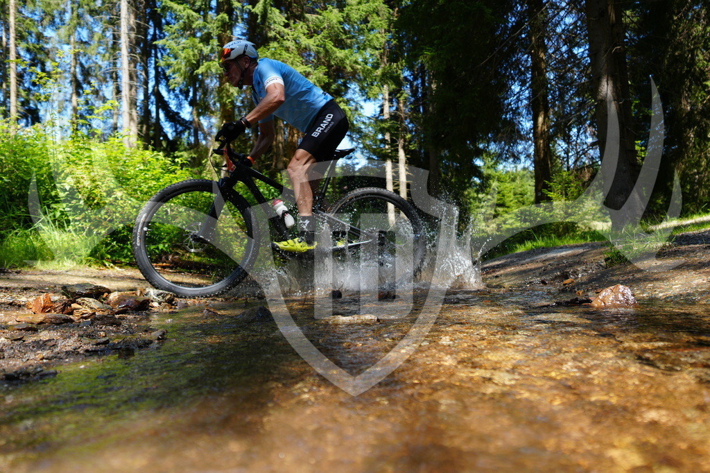 FC605435 | Fotogalerie der Treibjagd im Dunkelwald - Dein MTB Etappenrennen im Erzgebirge - Realisiert mit Pictrs.com
