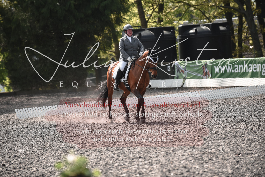 20230513_JK-Röhrsdorf-14-428 | Pferde- und Turnierfotografie in Westsachsen. Pferdeportraits, Auftragszeichnungen und intuitive Kunst.