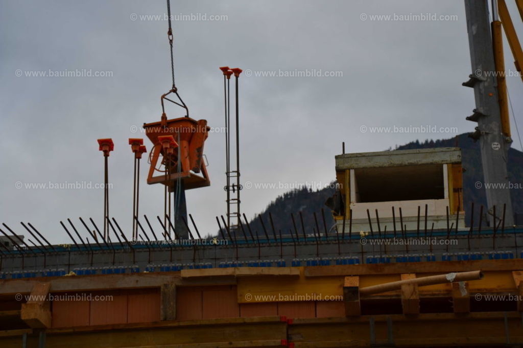 bib-lg04-betonarbeiten-0398 | Nach LV-Leistungsgruppen sortierte Detailfotos über den Bau eines Hauses. Alle Hausbau-Bilder direkt vom Urheber und Autor der Website Haus-Selber-Bauen.com