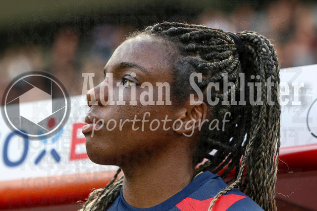 14.05.2026, GER, Fussball, Frauen, DFB-Pokal, Finale, Saison 2025/2026, VfL Wolfsburg - FC Bayern München | Edna Imade (Bayern) schaut