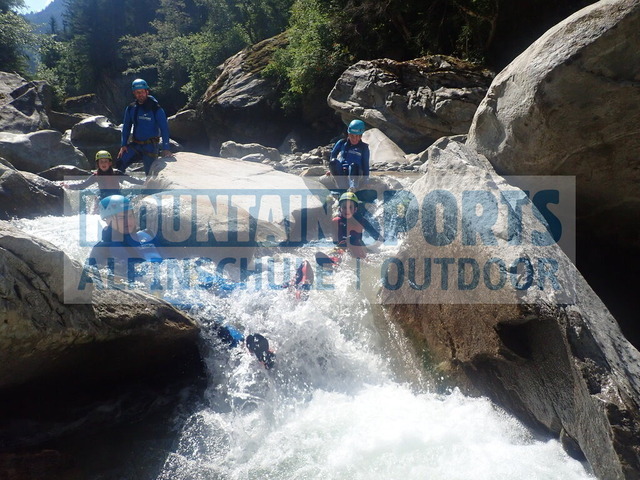 P8030247 | Bestelle die Bilder deines Berg- oder Wasser-Abenteuers mit Mountain Sports bequem von zu Hause aus direkt über unseren Online Fotoshop von pictrs.com. - Realisiert mit Pictrs.com