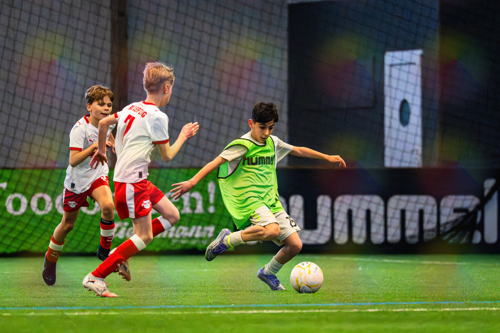 _BLR8716 | Professionelle Fußball- und Sportfotografie. Spielbilder online ansehen und kaufen – Einzelbilder oder komplette Galerien in hoher Qualität. - Realisiert mit Pictrs.com