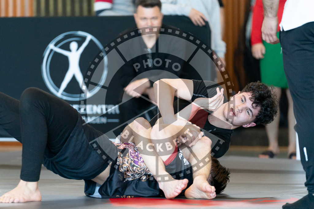 20250329PBB3363 | Fighters compete during the International Luta Livre (ILLCS) Germany IX Spring 2025 Competition spring on March 29, 2025 in Hannover, Germany.© Chiara Dazi
