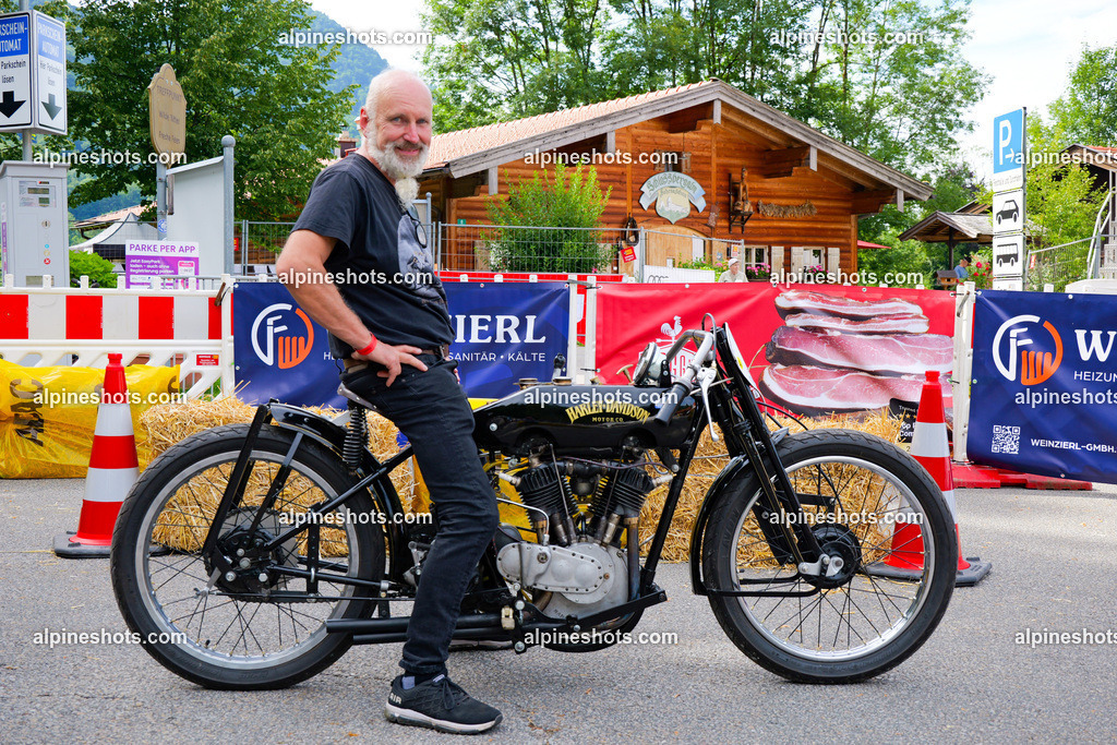 P1014595 | Erleben Sie atemberaubende, hochqualitative Fotos Ihrer Fahrt entlang der malerischen Alpenstraßen. Besuchen Sie alpineshots.com, um professionelle Aufnahmen Ihrer unvergesslichen Reise zu finden und zu kaufen - Realisiert mit Pictrs.com