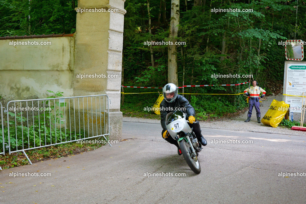 P1014939 | Erleben Sie atemberaubende, hochqualitative Fotos Ihrer Fahrt entlang der malerischen Alpenstraßen. Besuchen Sie alpineshots.com, um professionelle Aufnahmen Ihrer unvergesslichen Reise zu finden und zu kaufen - Realisiert mit Pictrs.com