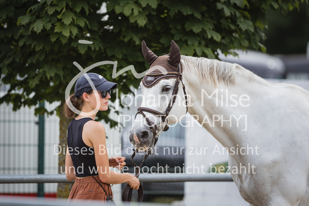 230824_Delbrueck_AmateurM2-200 | Deine schönsten Turniermomente als professionelle Fotos! Entdecke hochwertige Pferdesport-Fotografie im Online-Shop. Jetzt Fotos finden & bestellen!