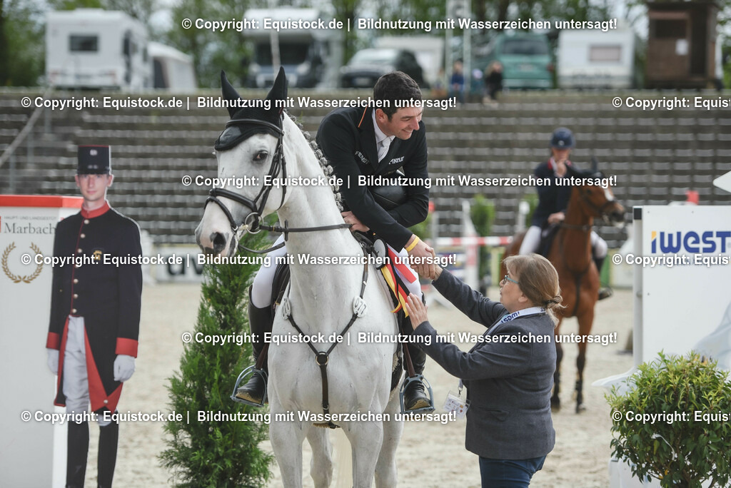 20230514_CCI4_Springen_0450 | equistock