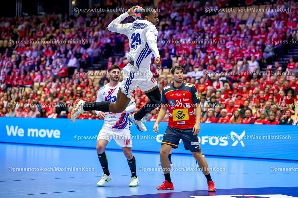 EHF26012602047 | 26.01.2026, Handball, Men's EHF EURO 2026, Frankreich - Spanien, Jyske Bank Boxen in Herning, Dänemark, Main Round:  Benoit Kounkoud (France #29)