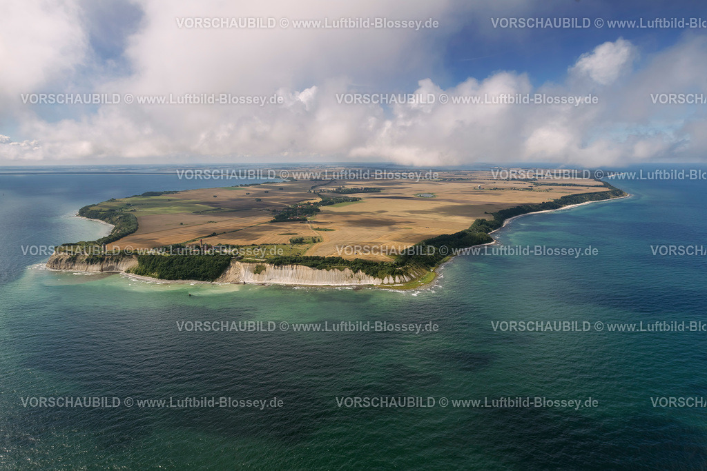 Ruegen12083005KapArkona | Luftbild, Kap Arkona, Wittow, Leuchtturm, Schinkelturm Putgarten, Wolken,  Putgarten, Insel Rügen, Mecklenburg-Vorpommern, Deutschland, Europa