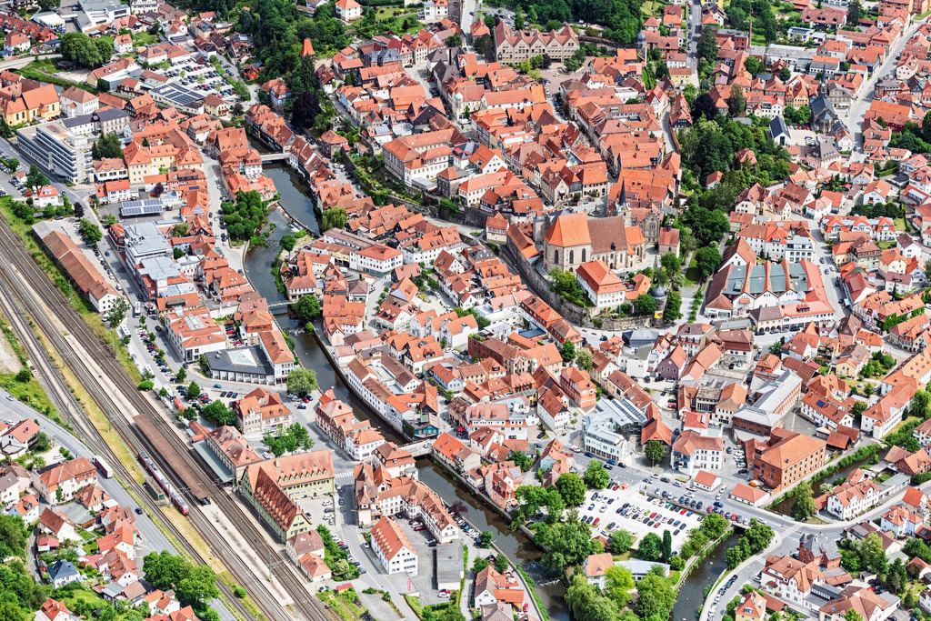 dr__0065717.jpg | KRONACH 15.06.2021 Altstadtbereich und Innenstadtzentrum in Kronach im Bundesland Bayern, Deutschland. // Old Town area and city center in Kronach in the state Bavaria, Germany. Foto: Daniel Reiter