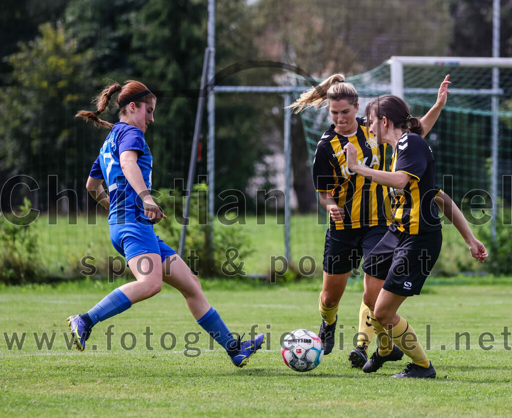 2023-09-03_128_Teamware_Cup_2023 | Oberding, Deutschland, 03.09.2023:
Fußball, TS Teamwear Cup 2023, Vorrunde, FC Schwaig gegen FC Langengeisling, Endergebnis: 

Foto: Christian Riedel / fotografie-riedel.net