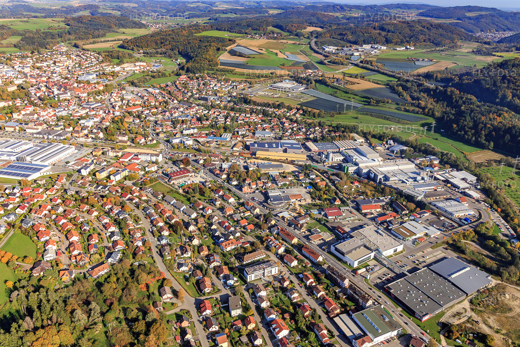 Luftbild: Stadtübersicht in Stockach im Bundesland Baden-Württemberg in Deutschland. Foto: IMG_119308.jpg vom 14.10.2019 durch Werner Riehm/FLY-FOTO.de