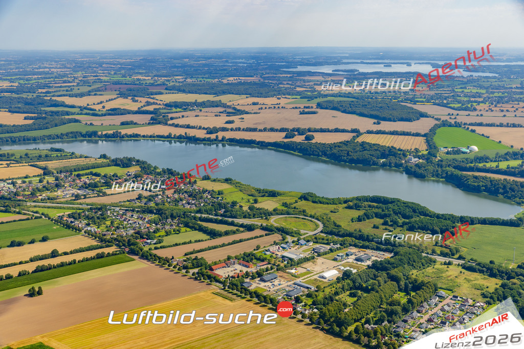 See Stolpe Bild- Das Luftbild wurde 2025 vom UL-Flugzeug heraus erstellt ( keine Drohne bzw. Drohnenaufnahme ) - Hochauflösende Luftaufnahme -Nicht vergleichbar mit Google Maps oder Satelittenbilder- Die Geschenkidee !Mit Lizenz und Bildrechte bestellbar - CC