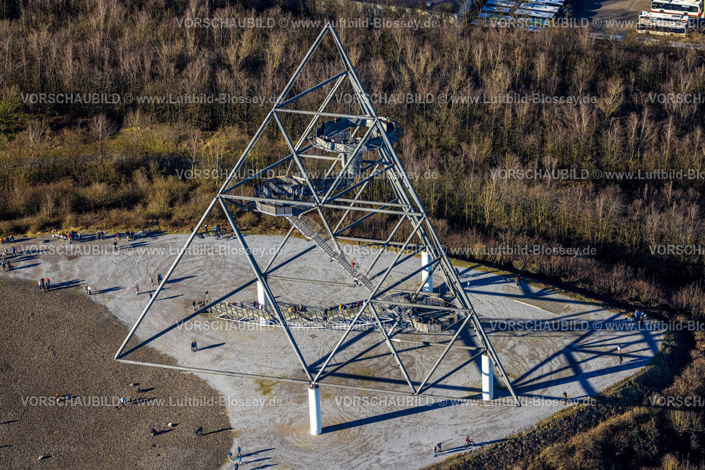 Bottrop240107276 | Luftbild, Tetraeder Skulptur, Aussichtsterrasse in Form einer dreiseitigen Pyramide, Sehenswürdigkeit auf der Halde Beckstraße, Batenbrock-Nord, Bottrop, Ruhrgebiet, Nordrhein-Westfalen, Deutschland