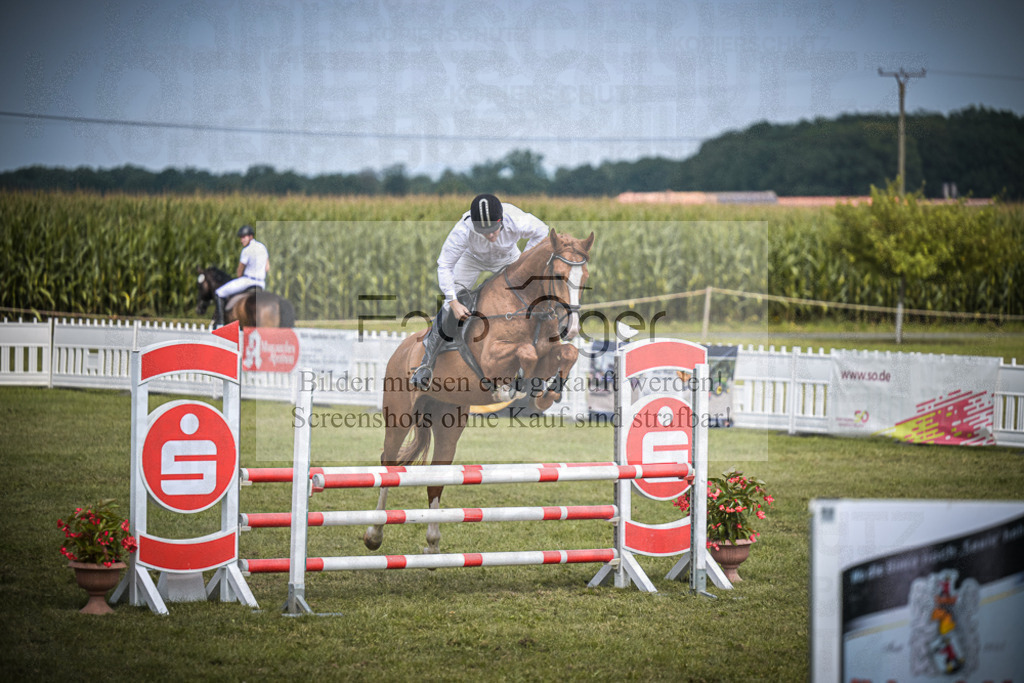 DOS_5822 | Entdecke hochwertige Reitturnierfotos von Foto Oger. Professionell, emotional und authentisch – jetzt Lieblingsmomente im Shop bestellen.Deutschlandweite Turnierfotografie. - Realisiert mit Pictrs.com