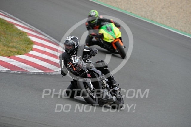 2024_05_19_PBK_45288 | Sportfotografie; SlowMotion; Video; Rennstrecke; Hafeneger; Speer; Racing; RSE; BMW; CBO; Trackday; Motorsportarena; Hockenheimring; Brno; Most; Barcelona; Valencia