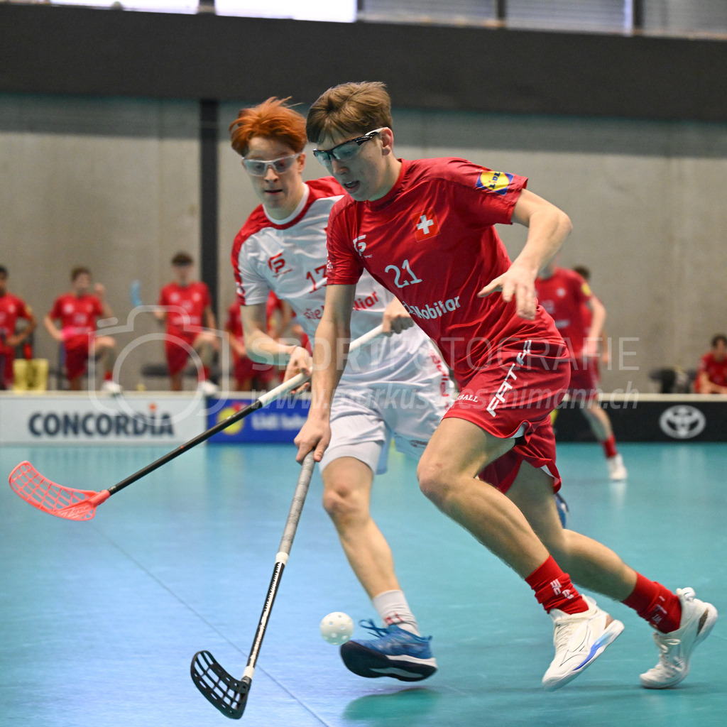 Switzerland B U19 vs Switzerland U19 - 4. February 2024 | Switzerland B U19 vs Switzerland U19
U19 Men International Matches in Switzerland
GoEasy Arena, Siggenthal Station
Switzerland forward #21 Nicola Hocevar in front of Switzerland forward #13 Levi Walser.
Credit: Markus Aeschimann | <a href="https://www.markus-aeschimann.ch">Sportfotografie Markus Aeschimann</a> | <a href="https://www.instagram.com/sportfotografie.aeschimann">@sportfotografie.aeschimann</a> - Realisiert mit Pictrs.com