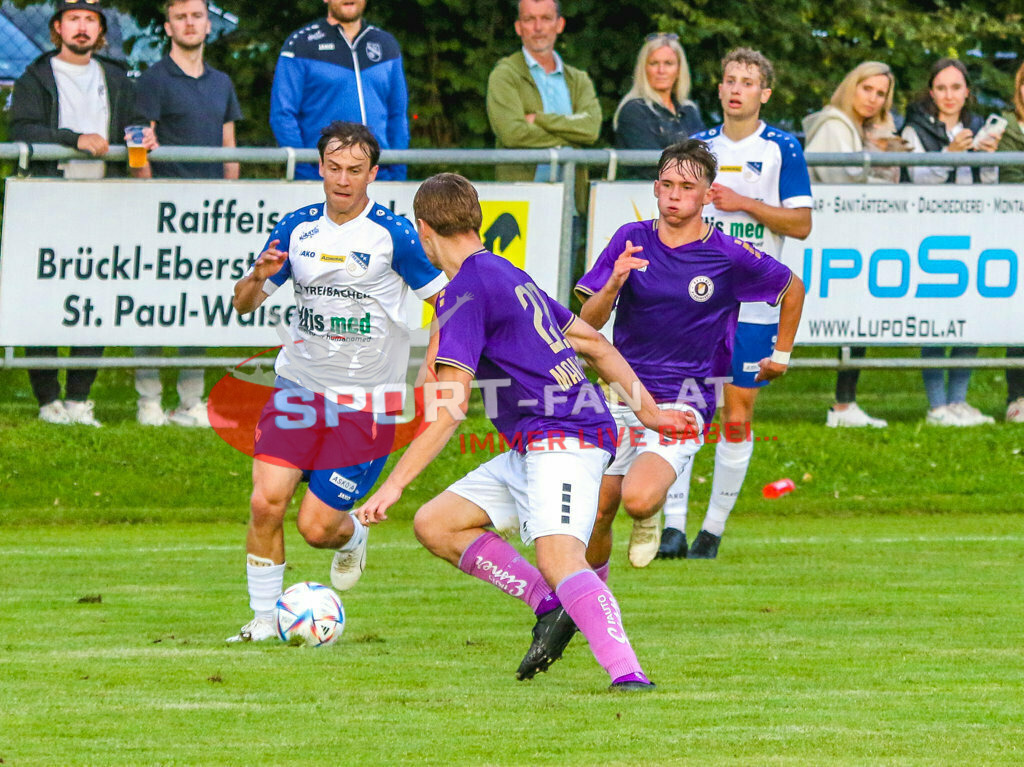 Austria Klagenfurt Amateure - SK Treibach 1-1, Kärntner Liga 2. Runde | Matthias Dollinger (Austria Klagenfurt Amateure #7) David Hude (SK Treibach #6) Marius Maierhofer (Austria Klagenfurt Amateure #22) Austria Klagenfurt Amateure - SK Treibach 1-1 am 08.08.2023 in Brückl
(Sportplatz), Austria, (Photo by Ernst Krawagner sport-fan.at) - Realisiert mit Pictrs.com