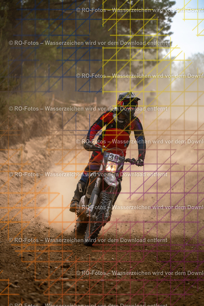 Niederwürzbach 4 Lauf-837 | Sportfotografie von RO-Fotos: Motorsport, Motocross, Enduro, Laufveranstaltungen und Triathlon. Professionelle Fotos von Sportlern und Events. - Realisiert mit Pictrs.com