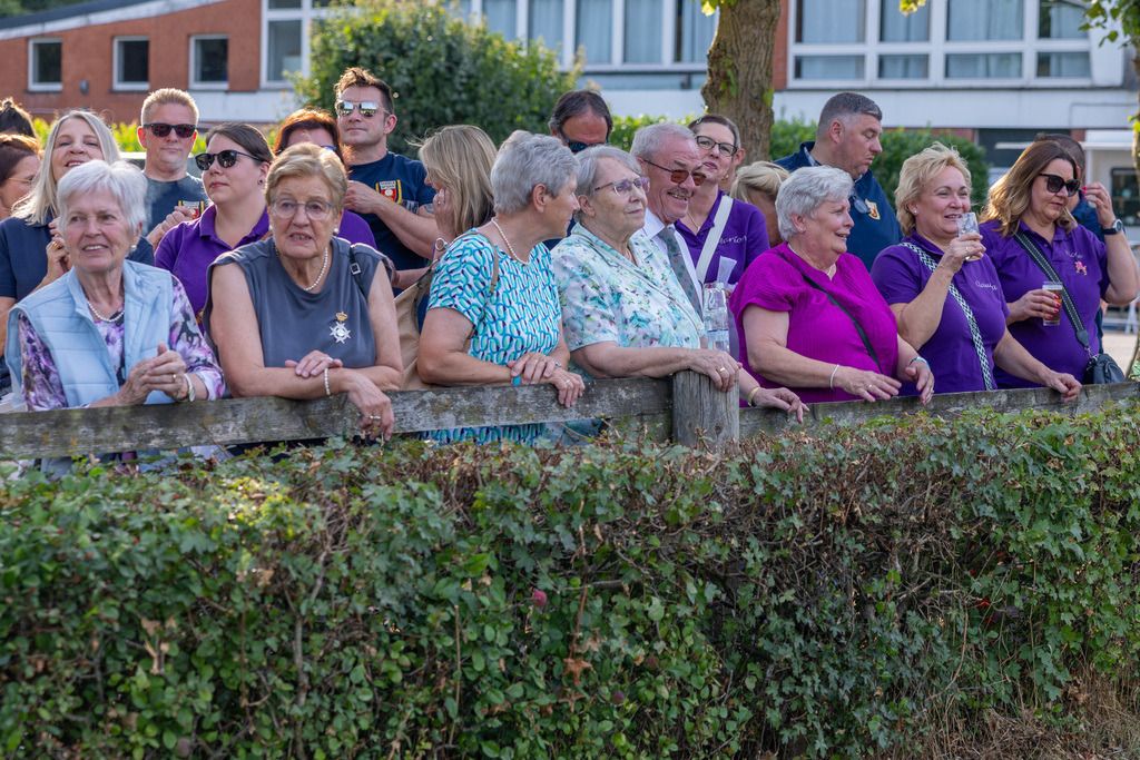 top-top.de-250704-173 | Foto, Video, Fotografie, Videografie, Fotobox, DJ, Discjockey, Musik, Musikbox, Veranstaltung, Photobooth, Amazon, Ebay, Buchtipp, Bestseller, Autor, Verlag, Buch, Wesel, Hamminkeln, NRW, Dinslaken, Rees, Drohne, Hochzeit, Party, Fotobox, Wesel, Fotograf