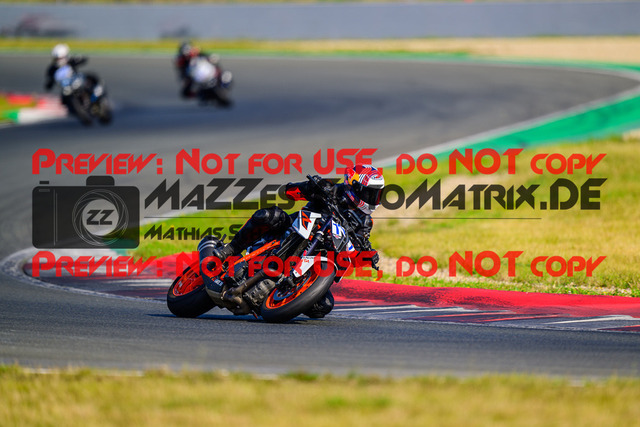 MaZZes_FotoMatrix_240725_6007705_8292 | BLAU