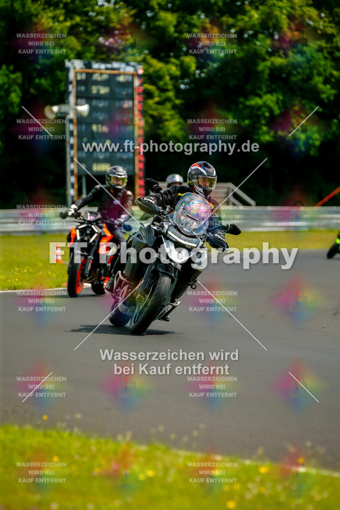 VBK-4758 | Hier findet Ihr Bilder von Touristenfahrten auf der Nürburgring Nordschleife oder von anderen Veranstaltungen die ich besucht habe. Viel Spass beim Durch Schauen 