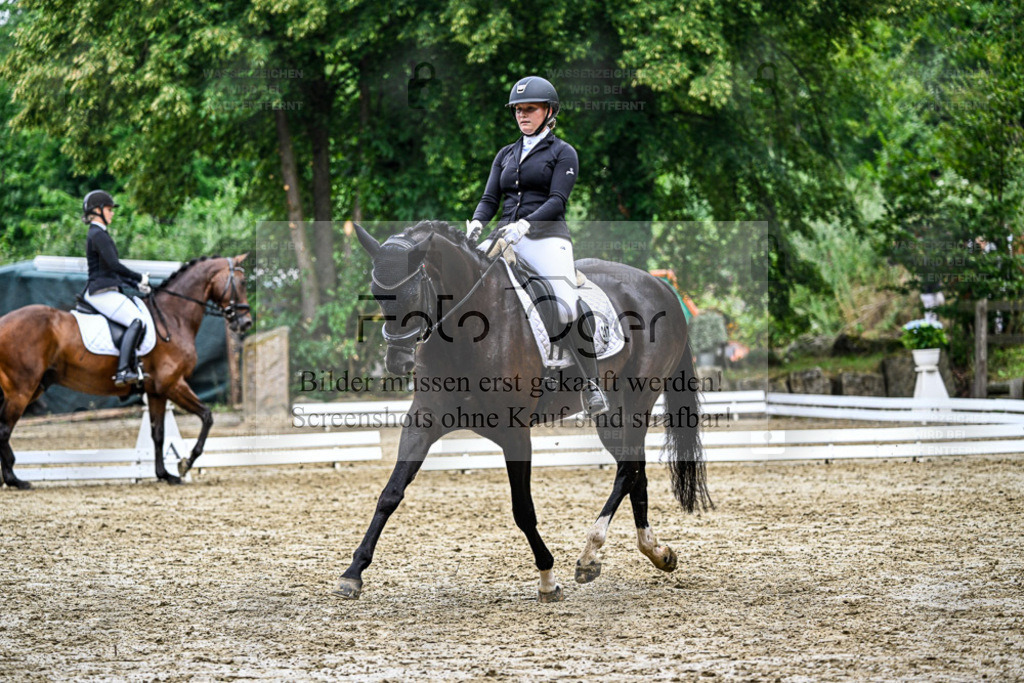 Bissendorfer Reitertage | Entdecke hochwertige Reitturnierfotos von Foto Oger. Professionell, emotional und authentisch – jetzt Lieblingsmomente im Shop bestellen. - Realisiert mit Pictrs.com