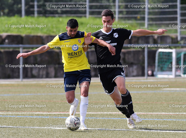Fussball WFV-Pokal 2021/2022 SSC Tuebingen - TSV Trillfingen | Fussball 2021/2022    24.07.2021WFV-Pokal 1. RundeSSC Tuebingen - TSV TrillfingenDavid Kleinfeld (TSV Trillfingen,re) gegen Yousef Ruqaya (SSC Tuebingen, li)FOTO: ULMER PressebildagenturxxNOxMODELxRELEASExx