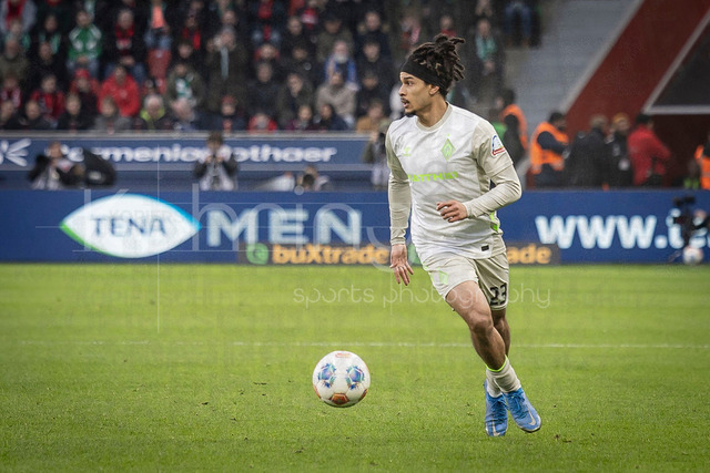 German Bundesliga, Bayer 04 Leverkusen vs. SV Werder Bremen, 24.01.2026 | LEVERKUSEN, GERMANY - JANUARY 24: Isaac Schmidt (SV Werder Bremen, 23) during the German Bundesliga match on gameday 19 between Bayer 04 Leverkusen vs. SV Werder Bremen at BayArena on January 24, 2026 in Leverkusen, Germany. DFL REGULATIONS PROHIBIT ANY USE OF PHOTOGRAPHS AS IMAGE SEQUENCES AND/OR QUASI-VIDEO.