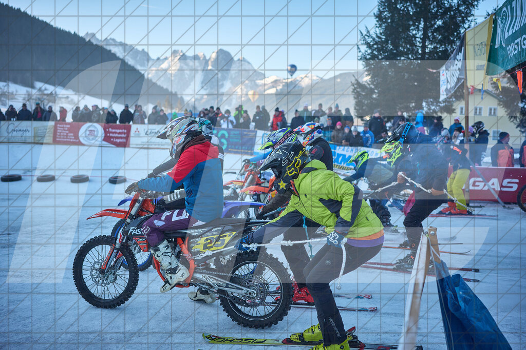 10. Holzknecht Skijöring in Gosau am Dachstein, Oberösterreich, Österreich am 08.02.2025Foto: © 2025 Martin Bihounek / martinbihounek.com | 08.02.2025: 10. Holzknecht Skijöring in Gosau am Dachstein, Oberösterreich, ÖsterreichFoto: © 2025 Martin Bihounek / martinbihounek.comInsta: @martinbihounekcomFB: @martinbihounekphotography