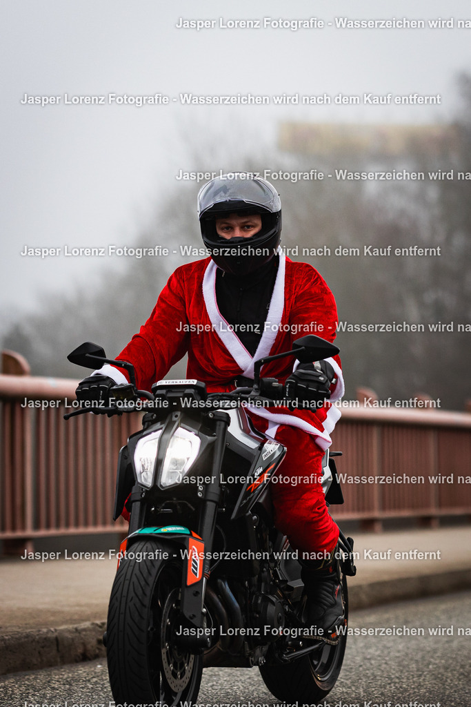 X-Mas Ride I Kiel I 2025 | Jasper Lorenz Fotografie - Realisiert mit Pictrs.com