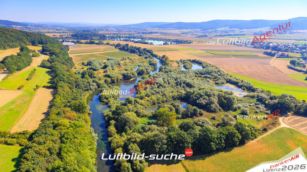 Die Luftaufnahme Mainaue - Bad Staffelstein wurde vom UL-Flugzeug (keine Drohne) aus fotografiert.Hohe Druck- Auflösung-die Geschenkidee!