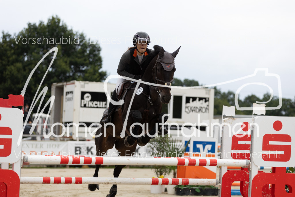 BHO-2PhSpr-M-015 | MomenTaufnahmen Pferdesportfotos